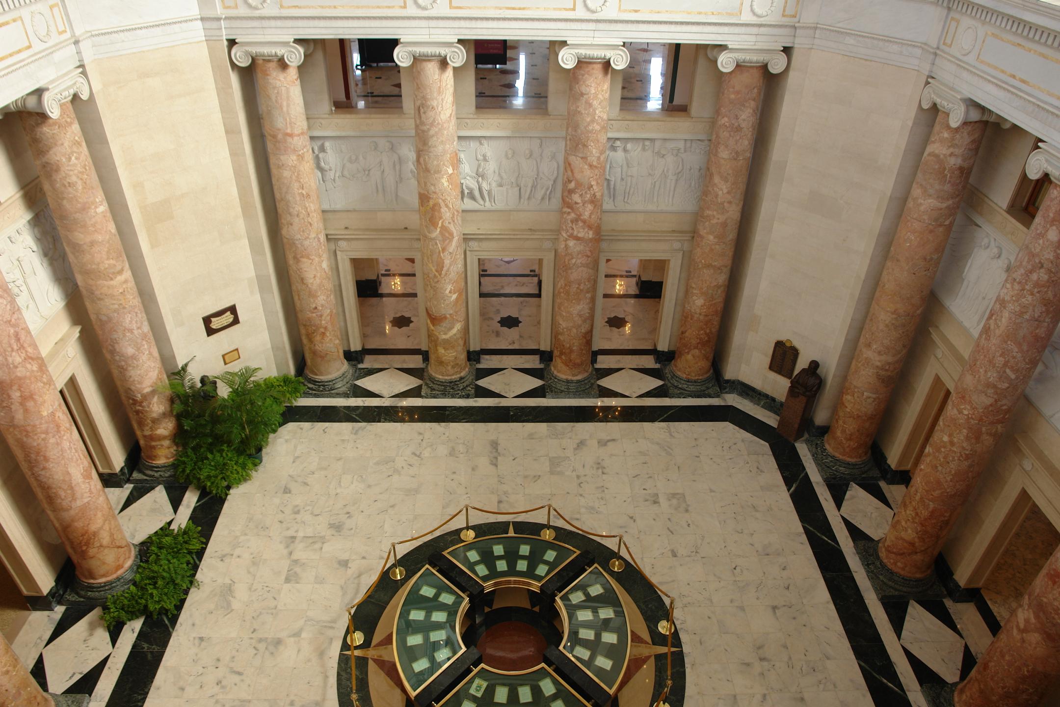 Capitolio de Puerto Rico - San Juan (Puerta de Tierra) - 2011 00084